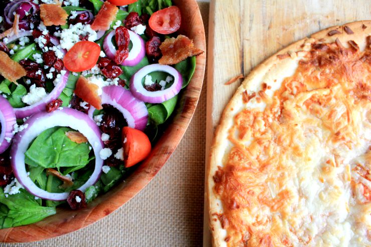 Fancy up your family pizza nights with an easy spinach salad! #GFreePizzaNight #ad