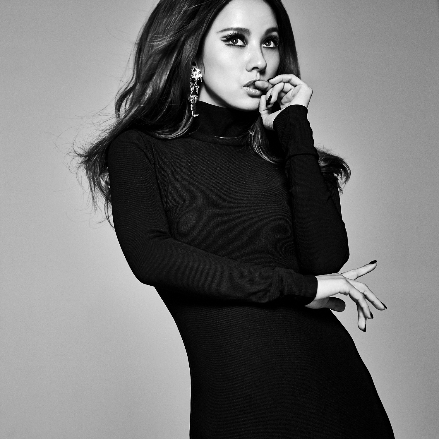 Lee Hyori 이효리 Monochrome Wallpaper HD + Photos | Hot Sexy Beauty.Club