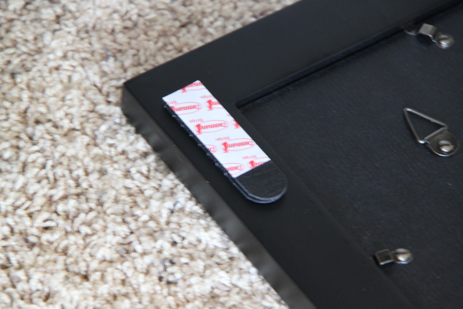 How to use Command Strips Bonnie Donahue