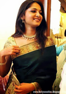 Anushka Shetty Hot Saree Unseen Exclusive Photo Gallery