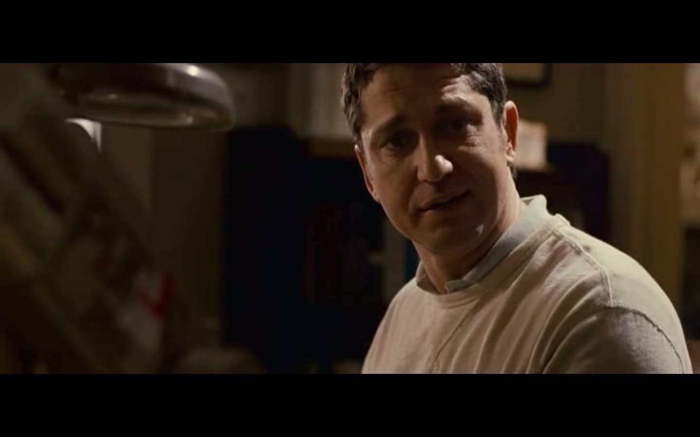http://2.bp.blogspot.com/-SQxNNwO6-NM/TZI4YWs0YhI/AAAAAAAACv8/MxLQmYF8zkg/s1600/Gerard%2BButler%2B05.jpg