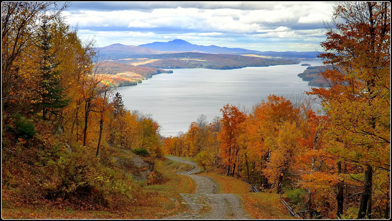 1HappyHiker CANADA Mont Owl's Head, and Le Parc National du Mont Megantic