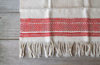 https://www.etsy.com/ca/listing/158966914/vintage-linen-tea-towel-white-turkey-red?ref=favs_view_12
