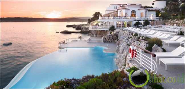 Cliffside Pool di Hotel du Cap Eden-Roc, Cannes, Prancis