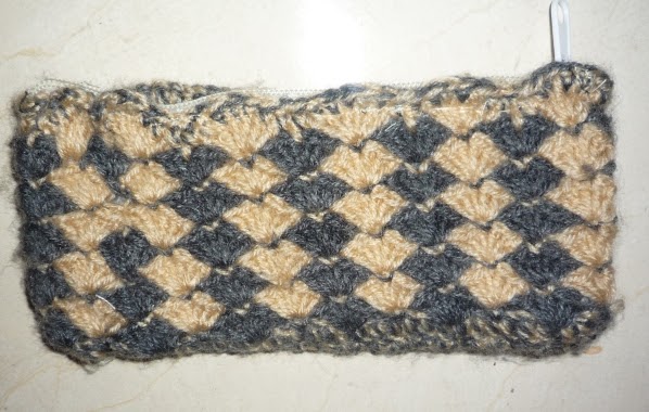 ... and craft works: crochet shell stitch purse and waffle stitch purse
