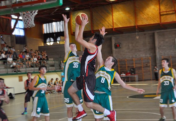 http://www.sanignacio.cl/Blogger/Deportes/2015/1304/Basquet/F01.jpg