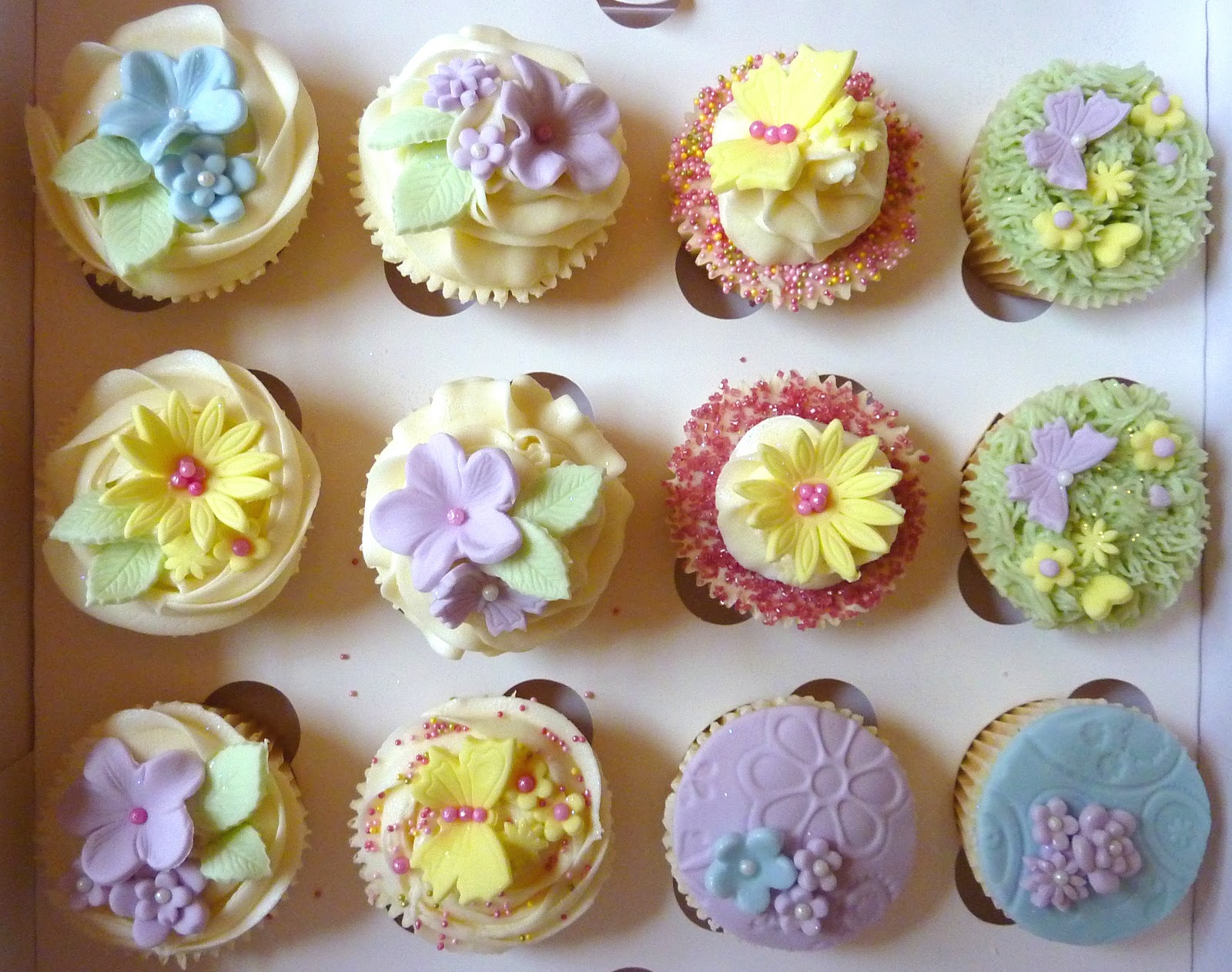 Hello Sugar Cane A Super Fun Cupcake Decorating Course