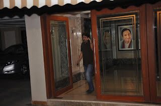 Ranbir Kapoor, Vidya Balan & Celbs at Sanjay Dutt's residence post the Supreme Court  verdict