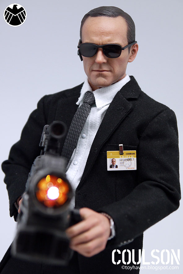 toyhaven: Looking Good: Hot Toys The Avengers 12-inch Agent Phil