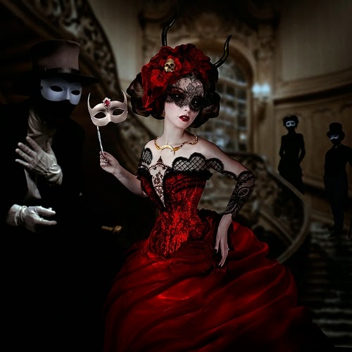 16-Natalie-Shau-Surreal-Photographs-and-Illustrations-www-designstack-co