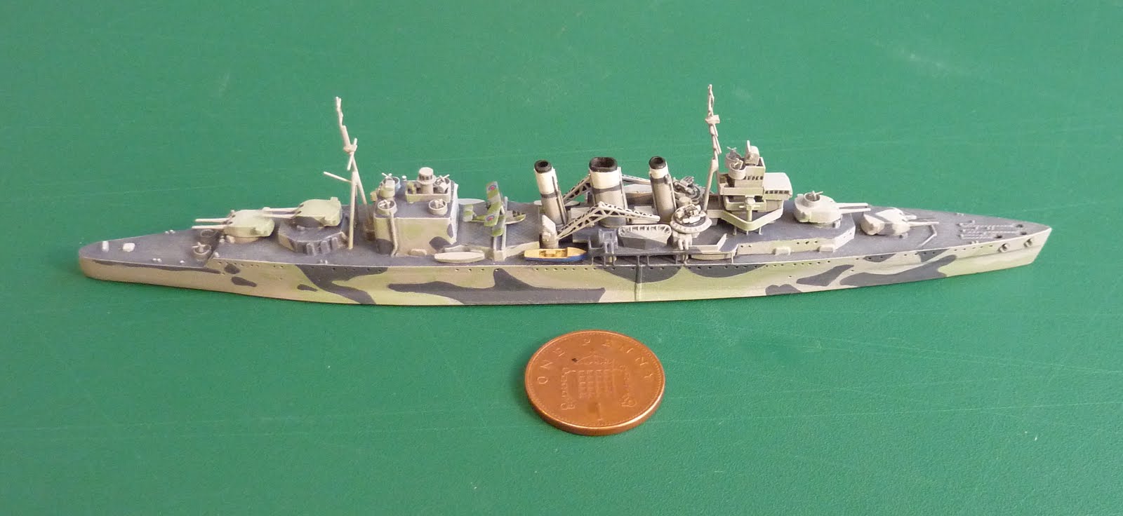 HMS Suffolk Airfix 1/1200