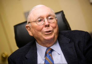 Charlie Munger Charlie Munger, mano derecha de Warren Buffett y número 2 en Berkshire Hathaway