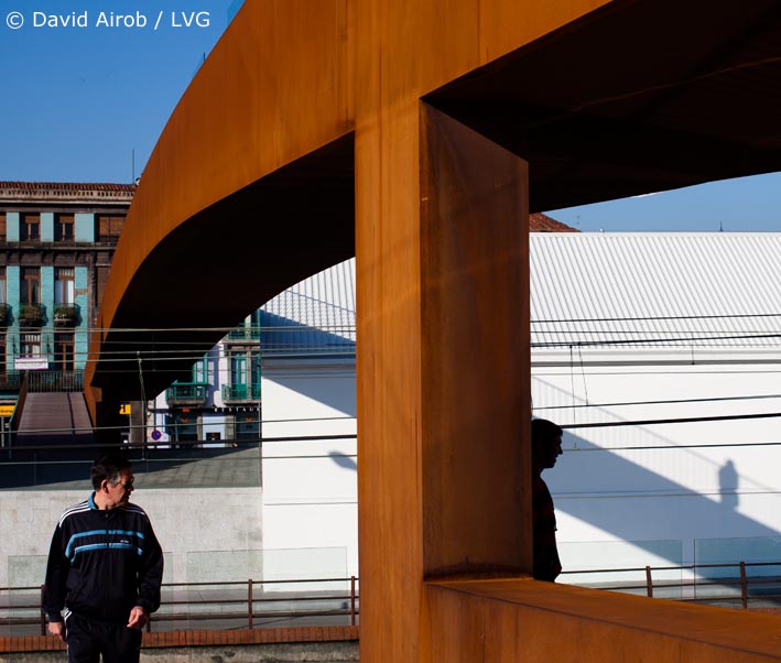 THE W SIDE De camino al Niemeyer