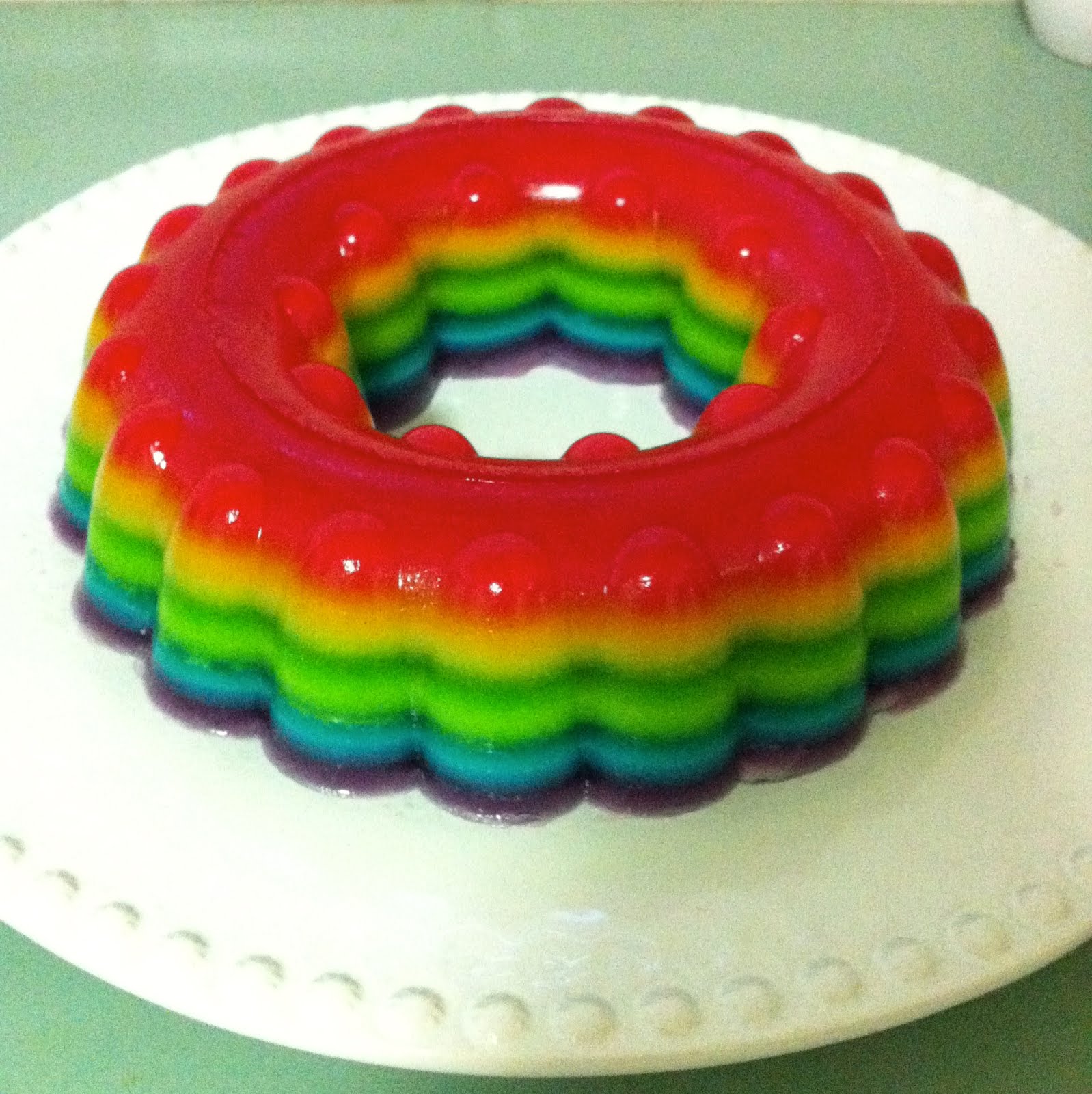 Giggleberry Creations!: Rainbow Jelly Cake!