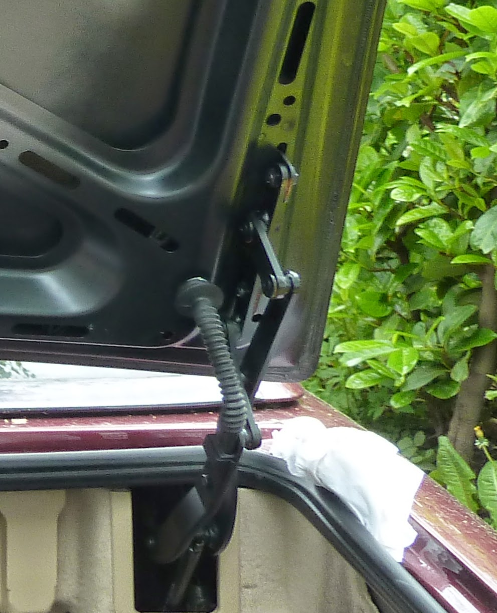 Path to Perfection on a Mercedes R129 How to Stop the Leak from the