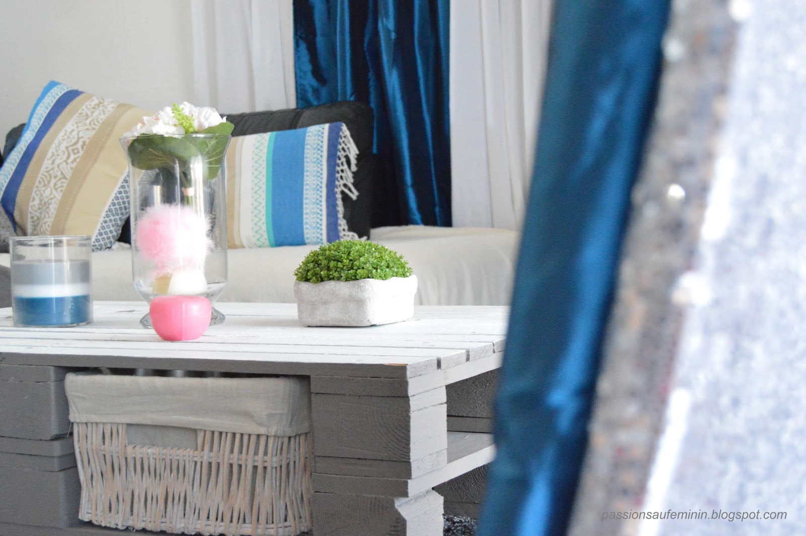 Salon noir blanc argent: decorer mon salon bleu blanc gris argent ...