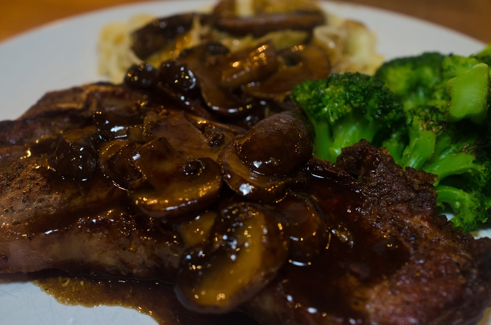Queens Foodie Mama Pan Seared New York Steak & Mushroom Sauce
