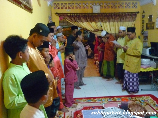 TITISAN NURANI Marhaban ya Nurul'aini Marhaban Jaddal