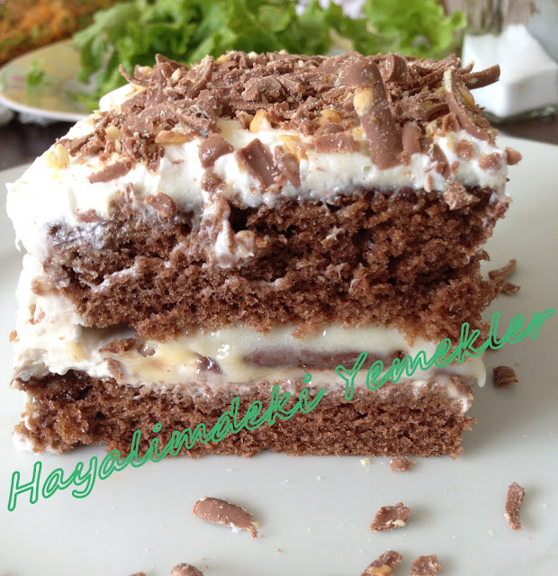 Muhallebili ıslak kek tarifi,resimli Muhallebili ıslak kek pastası nasil yapilir