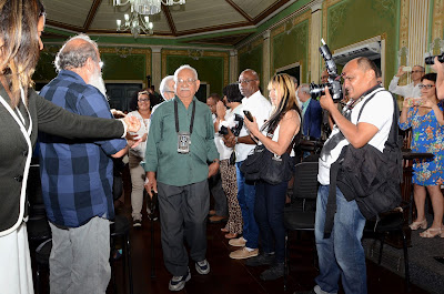 Repórter fotográfico Anízio Carvalho homenageado com título de Cidadão de Salvador Repórter fotográfico Anízio Carvalho homenageado com título de Cidadão de Salvador