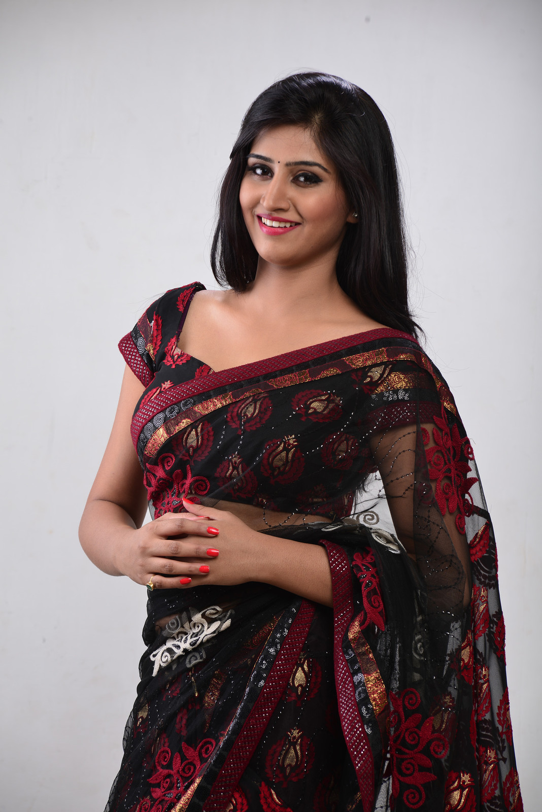 Actress Shamili Latest Glamorous Saree Photo Shoot - HD Latest Tamil