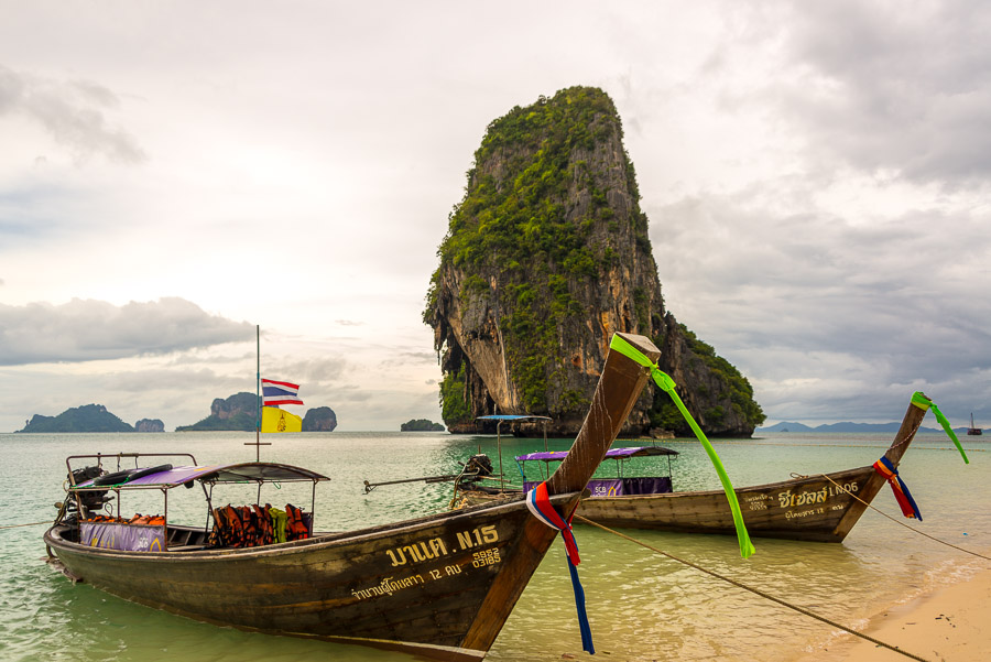 Railay. Journey to the lagoon