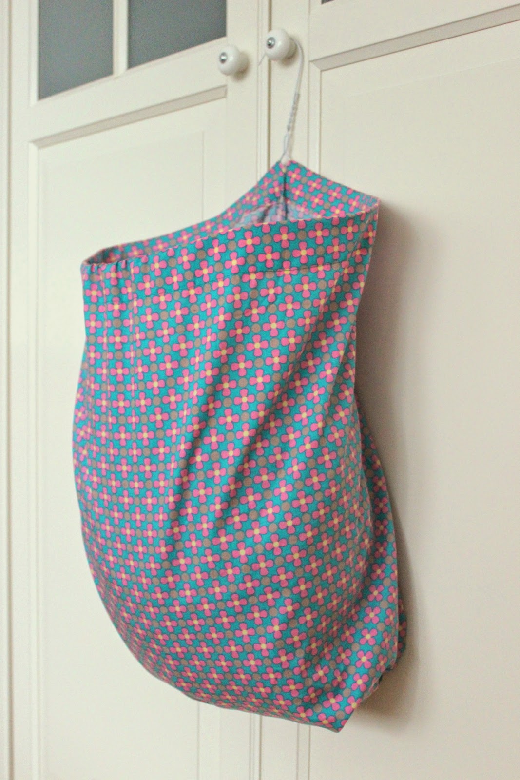 pfefferminzgruen: DIY - Aufbewahrungsbeutel mit Kleiderbügel