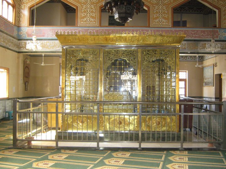 Muke Lu Jauh . Blogspot Biografi Syekh Abul Hasan Asy