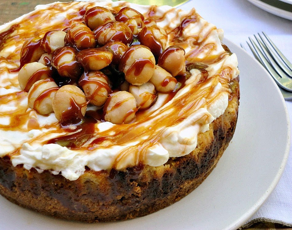 caramel macadamia cheesecake bonheur cuisine