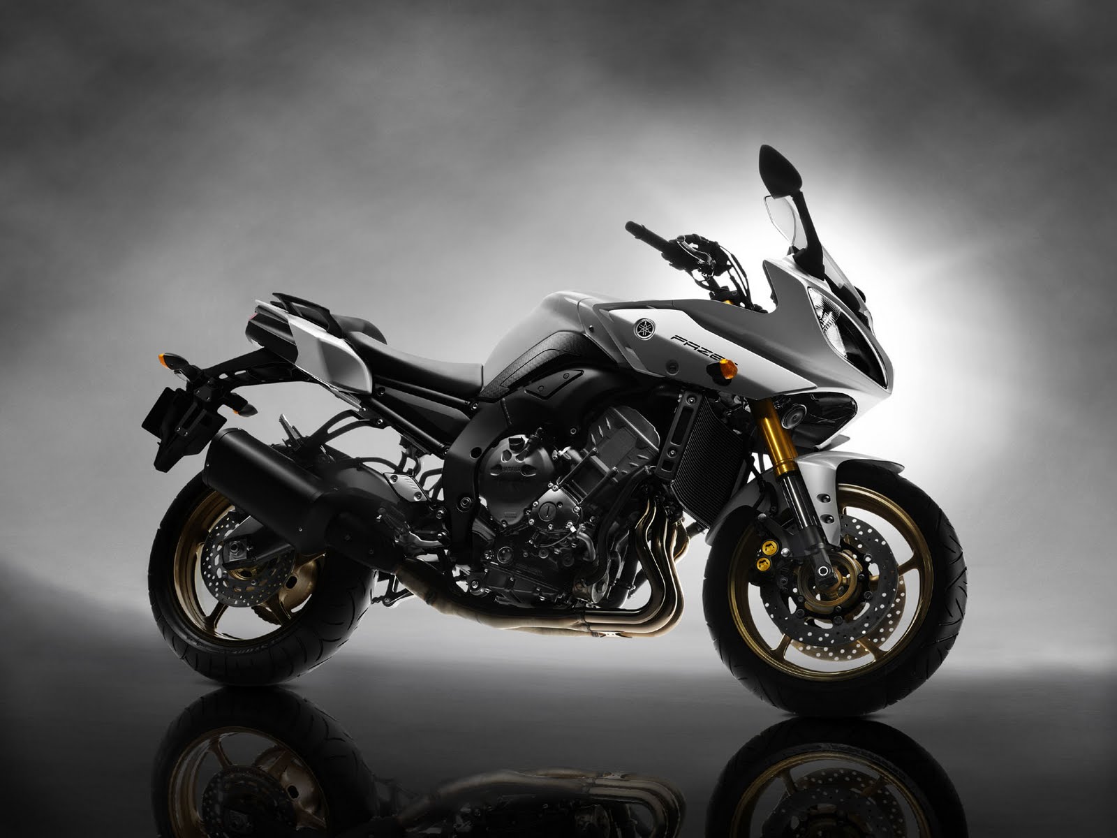 http://2.bp.blogspot.com/-SfNBcadzdj4/ThtE1PvjFuI/AAAAAAAABvA/9A84usUdirI/s1600/bike+wallpapers+2011+1.jpg