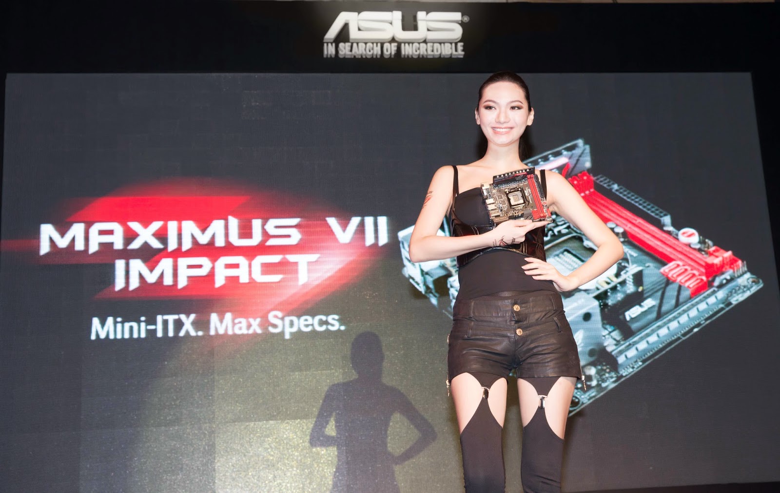 ASUS Republic of Gamers Launches Epic Gaming Equipment at Computex 2014 16