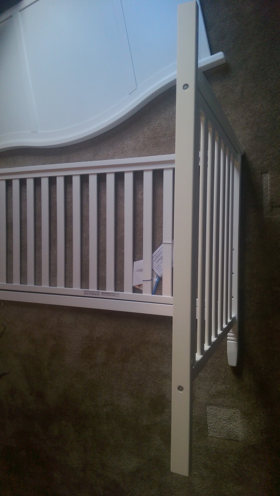 Light 'em Up Outdoors Delta Children 'Madrid' 4in1 Crib Review