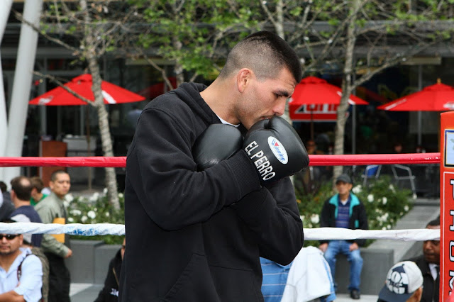 Alfredo Angulo Defeats Joseph Gomez