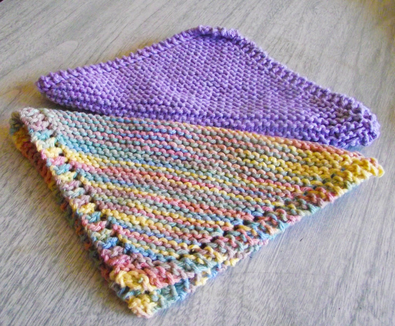 Sara vs. Sarah: Knitted Dishcloth with Pattern/Tutorial