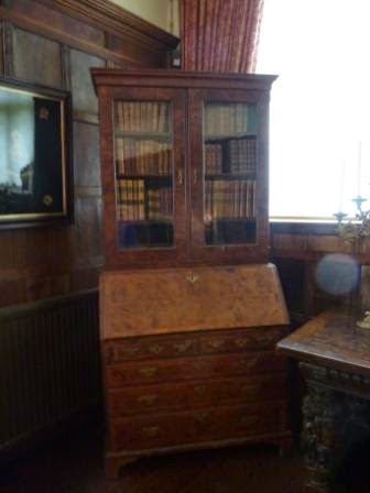 George 1 bookcase and desk walnut