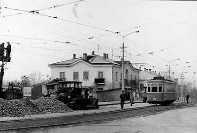 Трамвай на улице Лермонтова в Симферополе