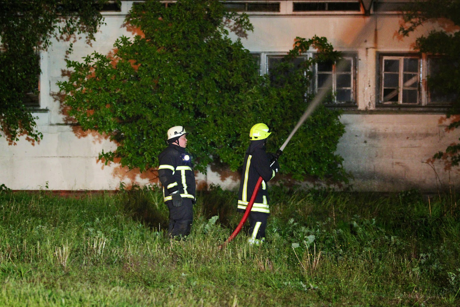 Bernau: Grosseinsatz der Feuerwehr - Scheunenbrand... 42 Bernau LIVE - Dein Stadtmagazin für Bernau bei Berlin