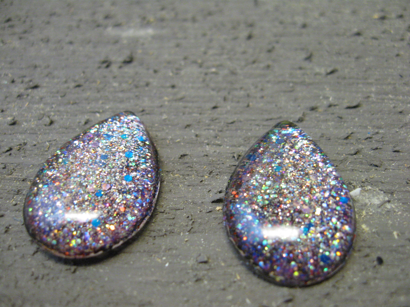 Craft Klatch ® Nailpolish Jewelry Resin Charms Craft Tutorial