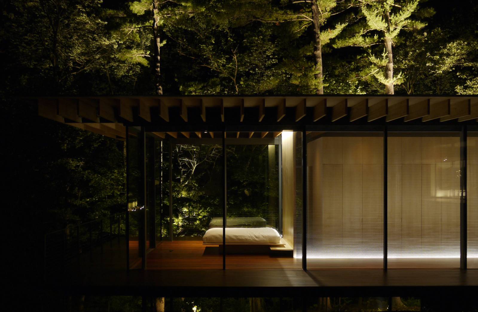 architecture now and The Future GLASS/WOOD HOUSE BY KENGO KUMA