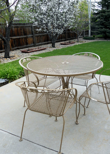 Just Another Hang Up: Patio Furniture Redo