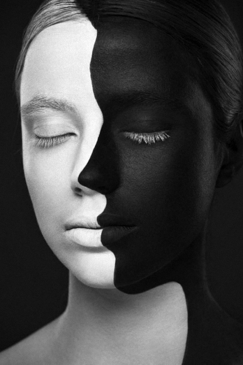 10-Alexander-Khokhlov-Black-&-White-Face-Painting-Photography