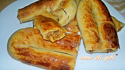 ANNE ELİ GİBİ&hellip;.. KIYMALI KOL BÖREĞİ (EL AÇMASI)