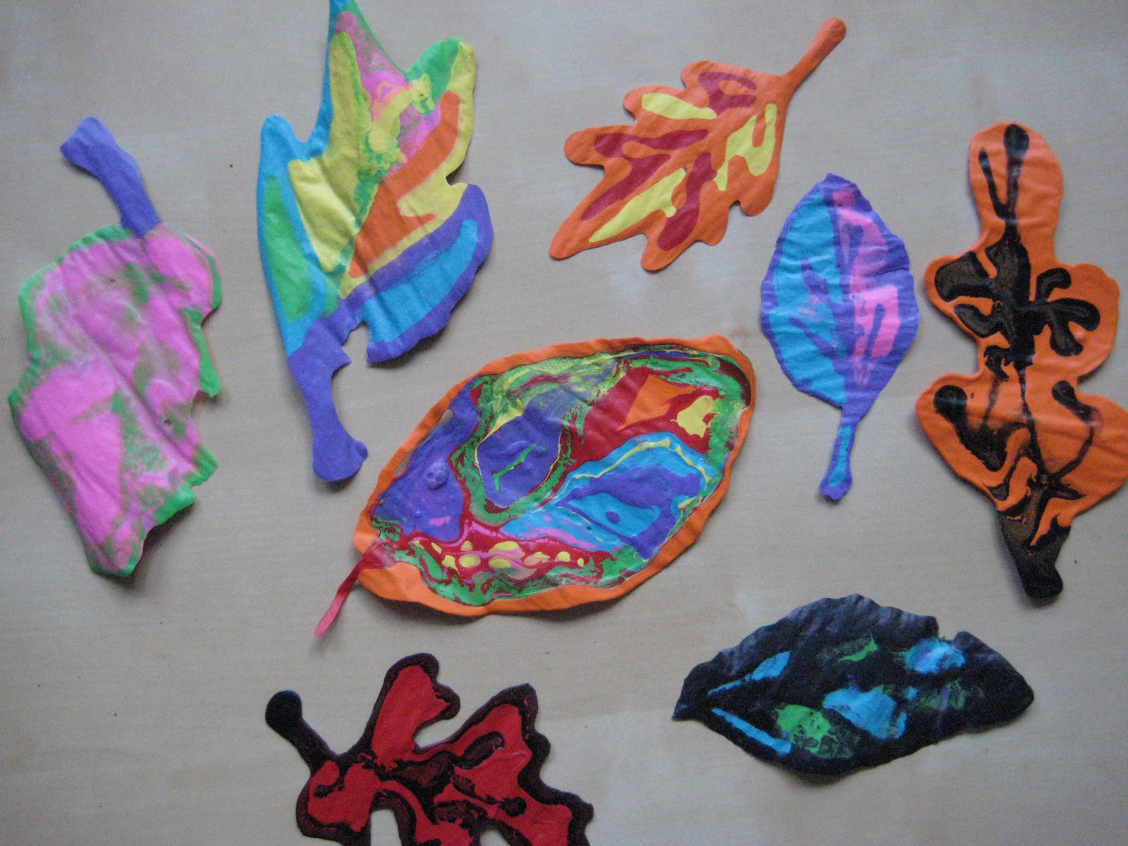 Pink and Green Mama * Fall Fun Making Leaves With Elmer's Glue and