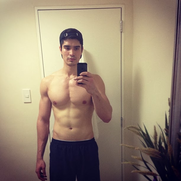 Best Of Men’s World: Selfie