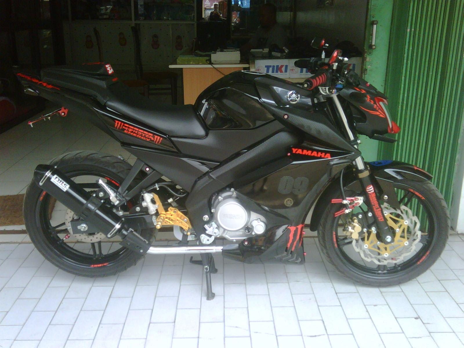 Modifikasi Motor Vixion 2015 Warna Hitam Terkeren Sukaon Modifikasi Motor Vixion 2015 Warna Hitam Terkeren Sukaon