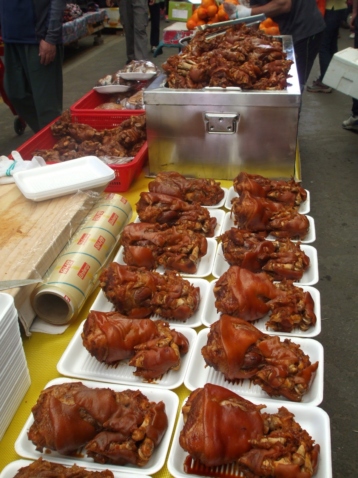 ROKin' Daegu Restaurants Pig Feet (Jokbal)