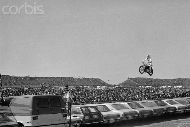 Evel%2BKnievel%2Bsails%2Bover%2Ba%2Bline%2Bof%2B19%2Bautomobiles%2Bin%2Ba%2Brecord%2Bbreaking%2Beffort%2Bbefore%2Bthe%2Bstart%2Bof%2Bthe%2BMiller%2B500%2Bstock%2Bcar%2Brace%2Bat%2BOntario%2BMotor%2BSpeedway.%2B1971.jpg