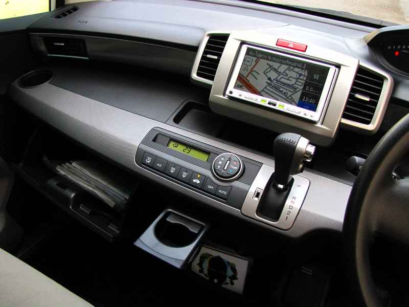 Honda Freed 2015 Looks More Futuristic