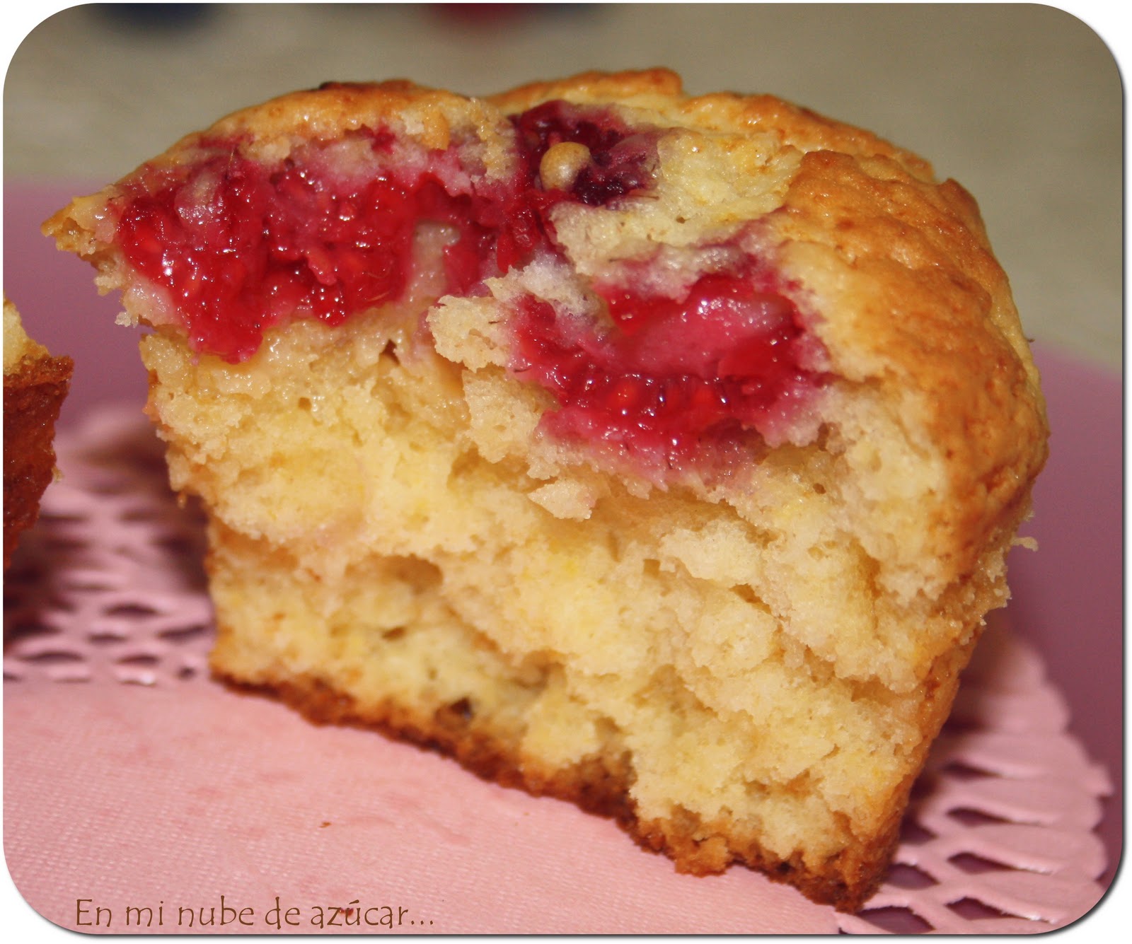 Muffins de chocolate blanco y frambuesas! En mi nube de azucar....