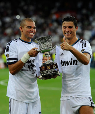  ronaldo and pepe in trophy